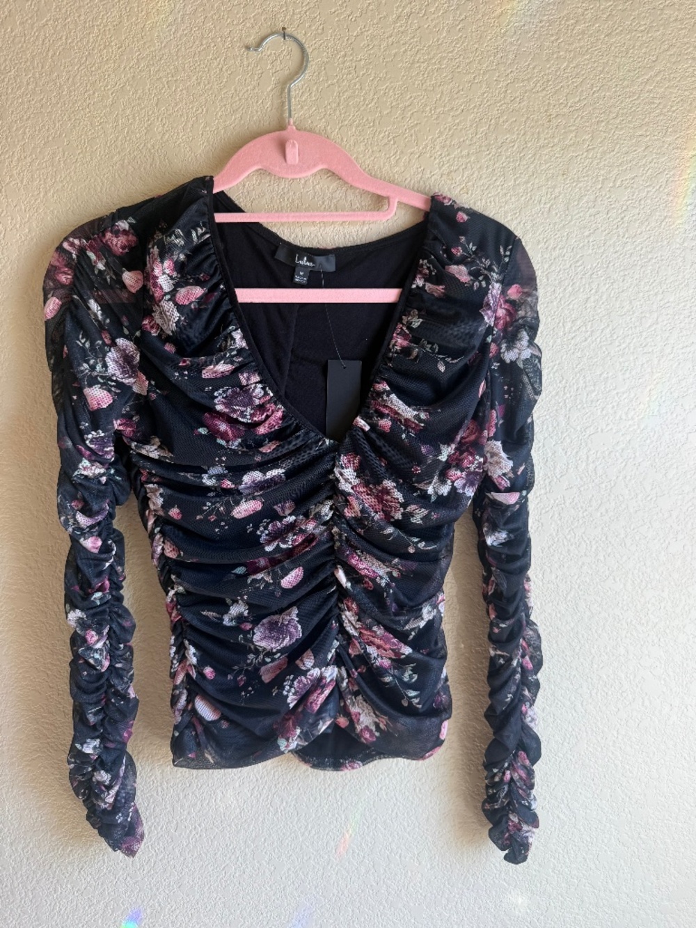 Lulus Floral Ruched Long Sleeve Top Size M new with tags